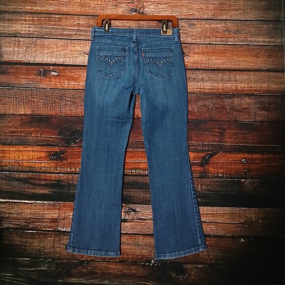 Levis Jeans Size 8 Boot Cut Mid Rise Studded Pockets Blue Denim Stretch - Picture 3 of 9